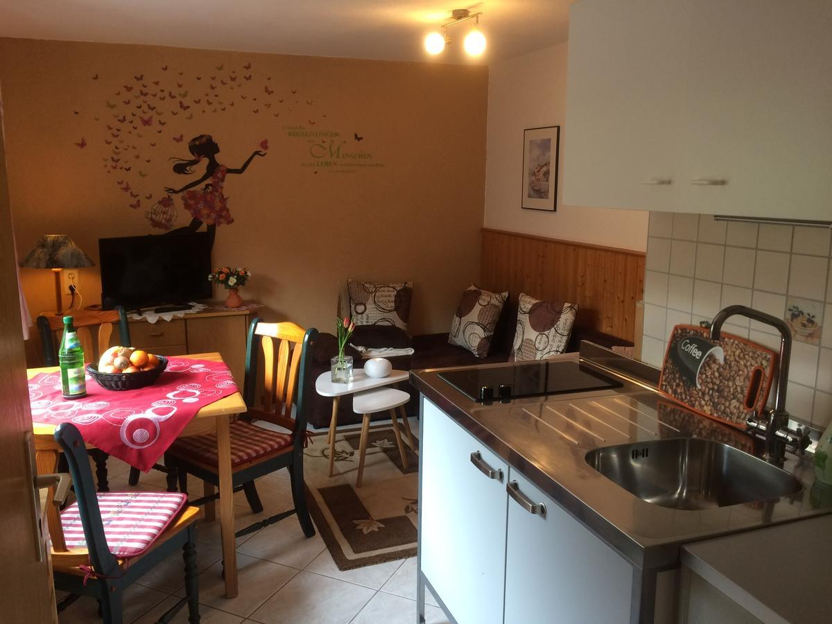 Ferienwohnung Dietlinde Bad Blankenburg Esterno foto